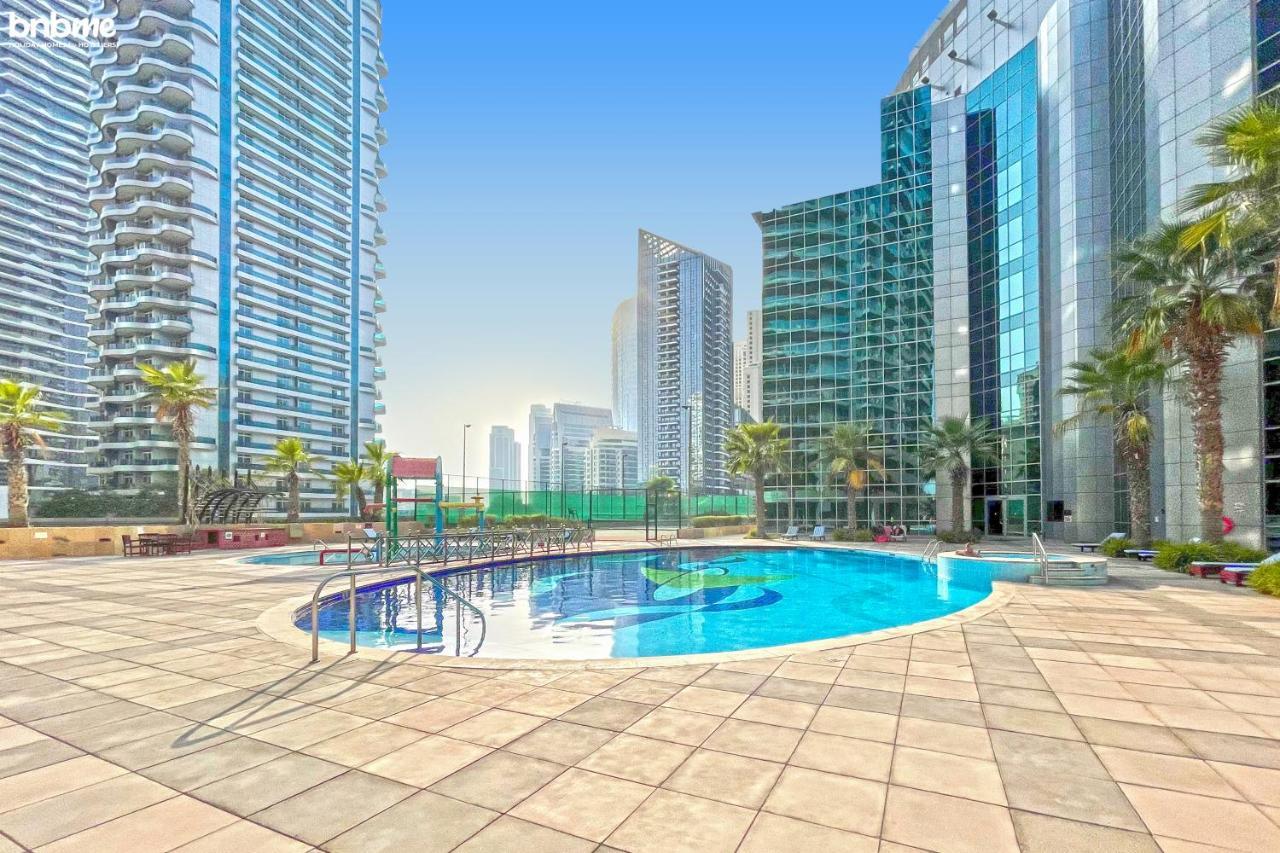 Bnbmehomes - Sit Back & Enjoy Seeing The Luxury Yachts Drive By - B67 Dubai Exterior photo